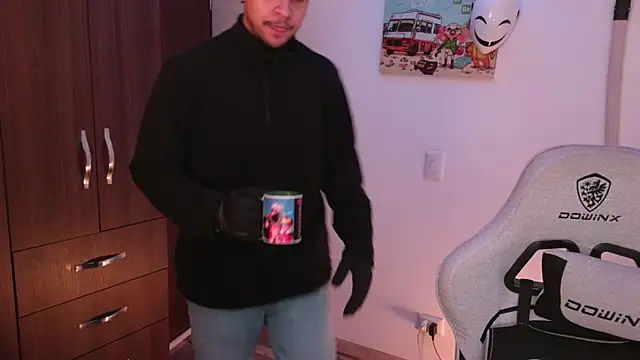 domsantiago  online show from December 14, 2025, 4:08 am