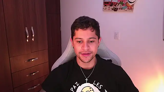 domsantiago  online show from November 18, 2025, 3:54 am