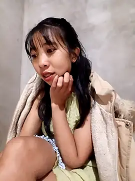 Snapshot of emaame68 chatting on October 28, 2025, 3:33 pm emaame68 online show from October 28, 2025, 3:33 pm