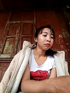 Snapshot of emaame68 chatting on October 4, 2025, 1:07 am emaame68 online show from October 4, 2025, 1:07 am