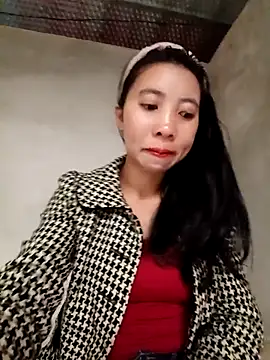 Snapshot of emaame68 chatting on October 21, 2025, 12:21 am emaame68 online show from October 21, 2025, 12:21 am