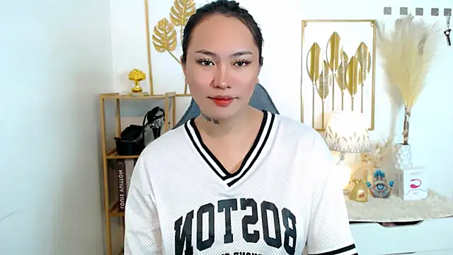 Snapshot of allena_Ghrey chatting on November 14, 2025, 5:11 am allena Ghrey online show from November 14, 2025, 5:11 am