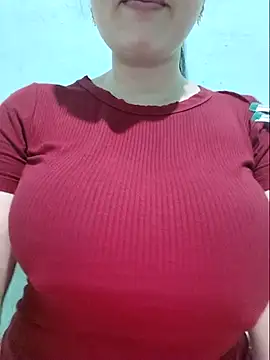 Snapshot of Shiny_Babe chatting on April 23, 2026, 12:29 pm Shiny Babe online show from April 23, 2026, 12:29 pm