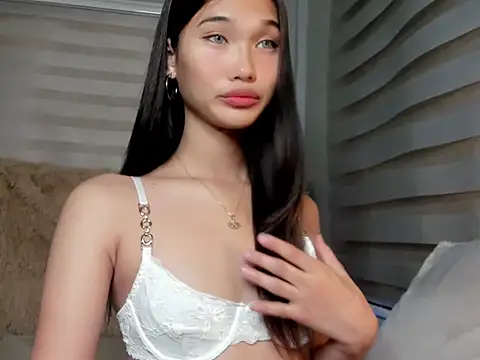 Snapshot of universal_slutt chatting on September 21, 2025, 4:12 pm universal slutt online show from September 21, 2025, 4:12 pm