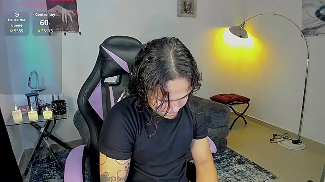 Maximiliano scoott   online show from November 22, 2025, 8:08 pm