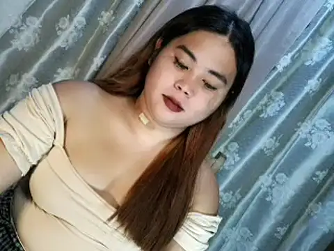 Snapshot of queen_staceyy chatting on March 3, 2026, 1:34 am queen staceyy online show from March 3, 2026, 1:34 am