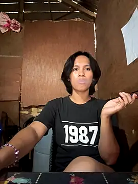 Snapshot of My_sweet_ladyboy chatting on November 3, 2025, 6:51 am My sweet ladyboy online show from November 3, 2025, 6:51 am