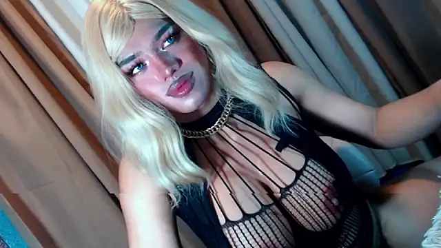 Snapshot of GoddessOFHUGEx chatting on September 30, 2025, 2:17 am GoddessOFHUGEx online show from September 30, 2025, 2:17 am