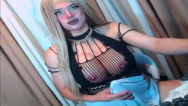 Snapshot of GoddessOFHUGEx chatting on October 7, 2025, 5:19 am GoddessOFHUGEx online show from October 7, 2025, 5:19 am