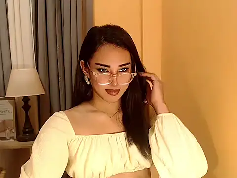 Snapshot of magnificent_kitana chatting on October 2, 2025, 12:52 pm magnificent kitana online show from October 2, 2025, 12:52 pm