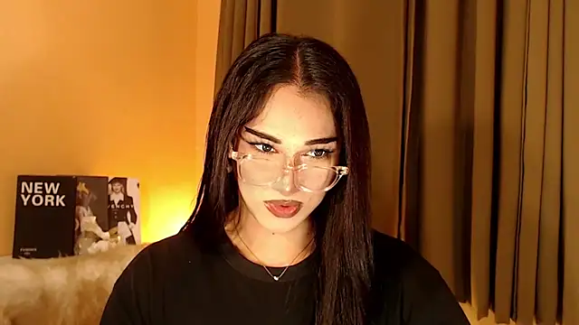 Snapshot of magnificent_kitana chatting on October 16, 2025, 12:35 pm magnificent kitana online show from October 16, 2025, 12:35 pm