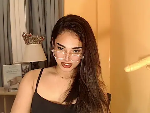 Snapshot of magnificent_kitana chatting on October 9, 2025, 9:37 pm magnificent kitana online show from October 9, 2025, 9:37 pm