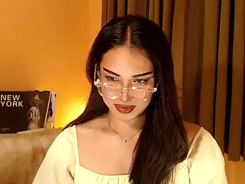 Snapshot of magnificent_kitana chatting on October 31, 2025, 3:41 pm magnificent kitana online show from October 31, 2025, 3:41 pm