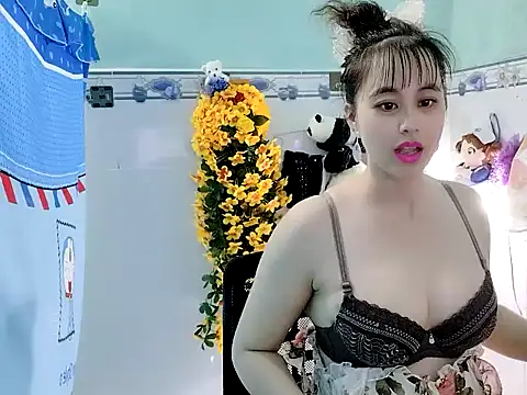 emgaixinhngoan online show from October 9, 2025, 12:00 am