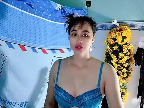 emgaixinhngoan online show from October 1, 2025, 3:49 pm