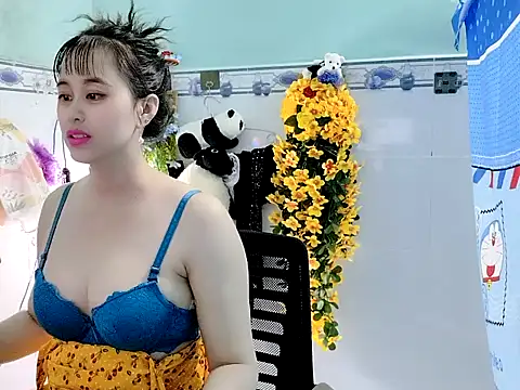 emgaixinhngoan online show from September 18, 2025, 2:58 am