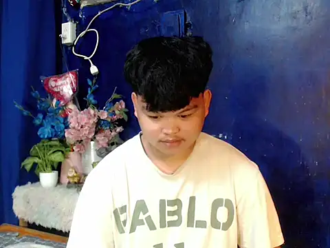 Reynelcock online show from January 12, 2026, 4:25 pm