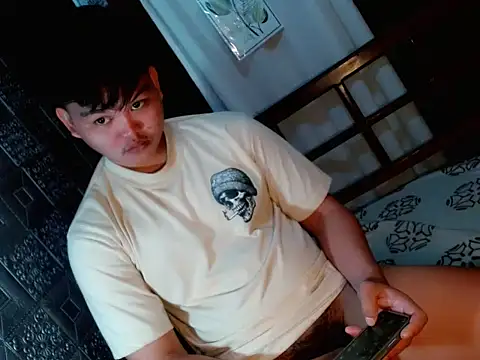 Reynelcock online show from September 20, 2025, 5:56 am