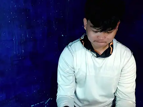 Reynelcock online show from November 26, 2025, 4:40 pm