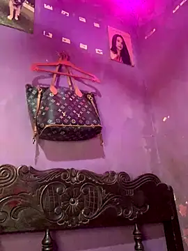 Snapshot of Angelina_bunny chatting on October 31, 2025, 2:46 pm Angelina bunny online show from October 31, 2025, 2:46 pm