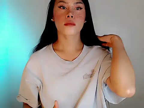 Snapshot of Angelina_bunny chatting on October 13, 2025, 7:32 am Angelina bunny online show from October 13, 2025, 7:32 am