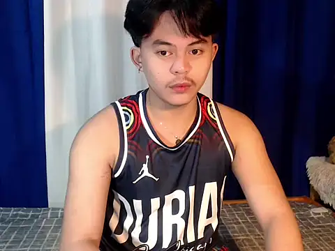 Snapshot of urguy_toshi chatting on October 9, 2025, 5:13 pm urguy toshi online show from October 9, 2025, 5:13 pm