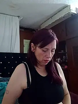 Snapshot of Chantalvedette chatting on September 9, 2025, 3:27 am Chantalvedette online show from September 9, 2025, 3:27 am