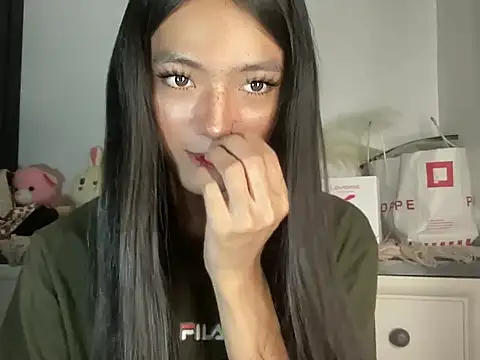 slimladyxoxo online show from December 18, 2025, 11:47 am