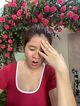 Snapshot of Bollozzy_89 chatting on October 9, 2025, 4:35 am Bollozzy 89 online show from October 9, 2025, 4:35 am