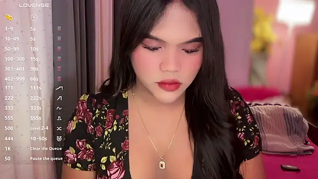 ursweet sofia online show from June 21, 2026, 10:32 am