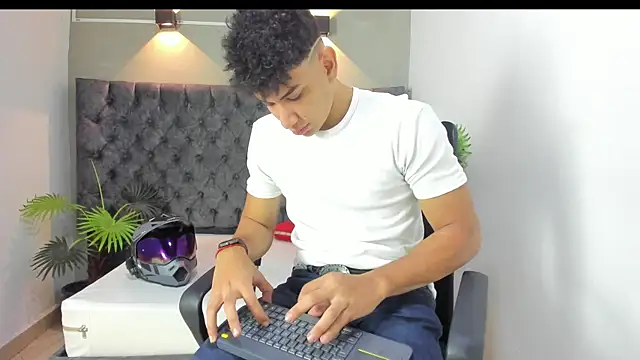 ALAN REDINGER online show from September 25, 2025, 1:39 pm