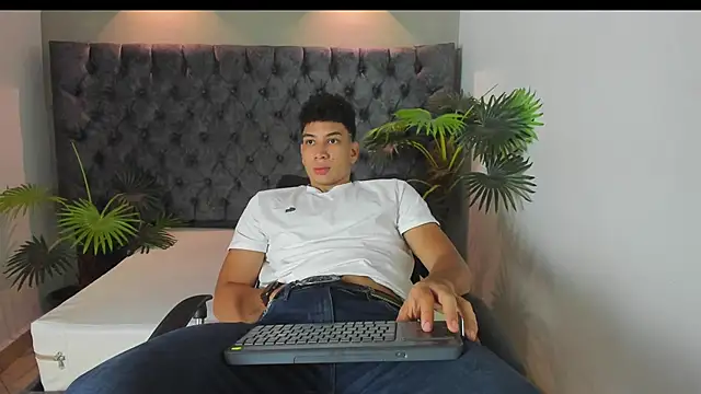 ALAN REDINGER online show from September 29, 2025, 1:17 pm