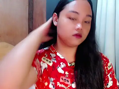  Lylia online show from December 3, 2025, 8:19 pm