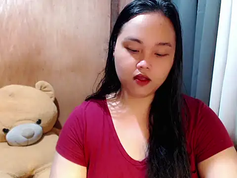  Lylia online show from February 17, 2026, 8:50 pm