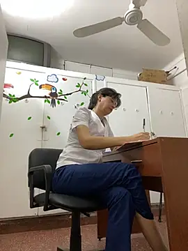 Snapshot of aphrodite_sexy chatting on October 23, 2025, 6:06 pm aphrodite sexy online show from October 23, 2025, 6:06 pm