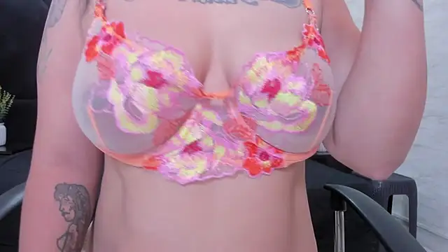 Dantzel  online show from February 11, 2026, 7:58 pm