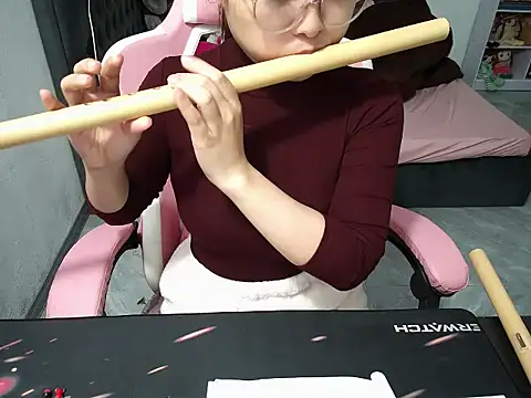 Ori-Yannie online show from November 18, 2025, 7:33 am