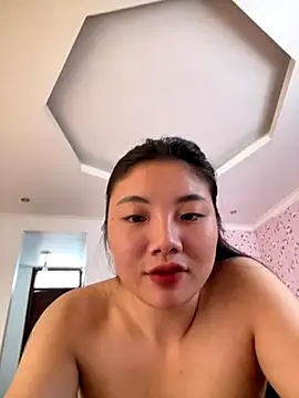 D2sweet online show from October 12, 2025, 2:24 am