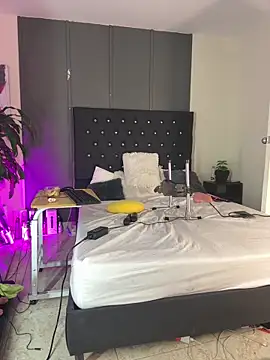 Alexa  Blue online show from September 13, 2025, 5:02 pm