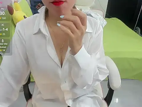 LuckyBabe new01 online show from September 18, 2025, 3:26 pm