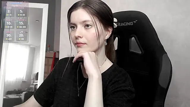 cute elfy  online show from September 24, 2025, 2:12 pm