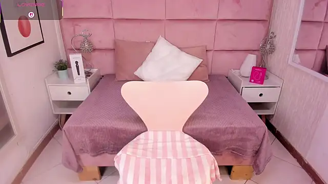 Janah Myers online show from October 3, 2025, 12:50 pm