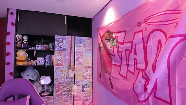 Vero Osb  online show from September 24, 2025, 11:21 pm