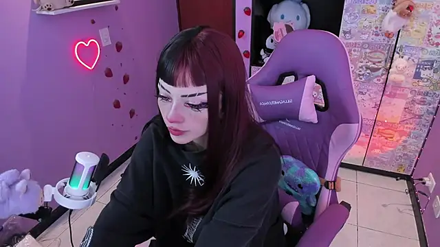 Vero Osb  online show from October 23, 2025, 11:47 pm