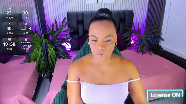 Snapshot of AriebonyBrooke chatting on October 16, 2025, 11:40 am AriebonyBrooke online show from October 16, 2025, 11:40 am