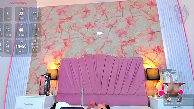 Wonderkloe  online show from March 18, 2026, 2:48 am