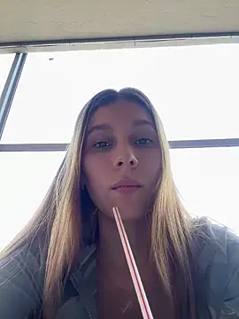 Nikii   online show from February 21, 2026, 4:20 pm