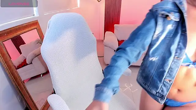 Miiaa jones online show from October 3, 2025, 1:01 pm