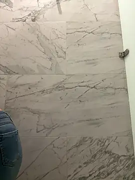 Snapshot of Isabella21_ chatting on October 4, 2025, 10:44 pm Isabella21 online show from October 4, 2025, 10:44 pm