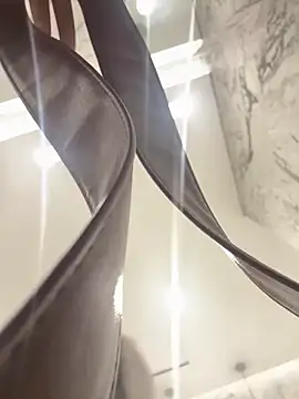 Snapshot of Isabella21_ chatting on October 10, 2025, 10:43 pm Isabella21 online show from October 10, 2025, 10:43 pm